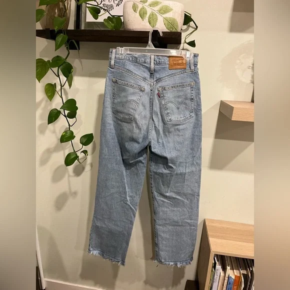 Levi's Ribcage Straight Jeans - Picture 4 of 6